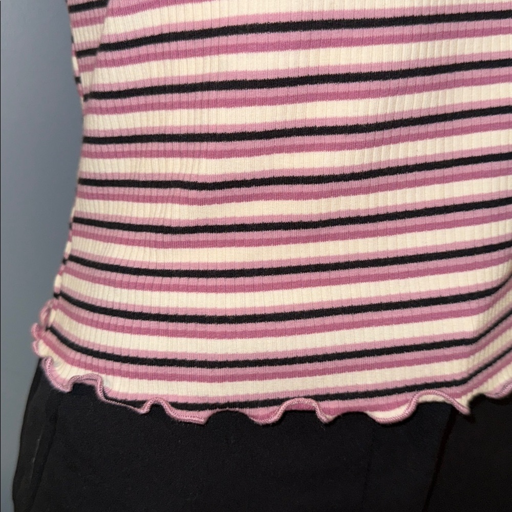 Trendy Striped Ruffle-Trim Tee, Size Medium - Picture 4 of 6